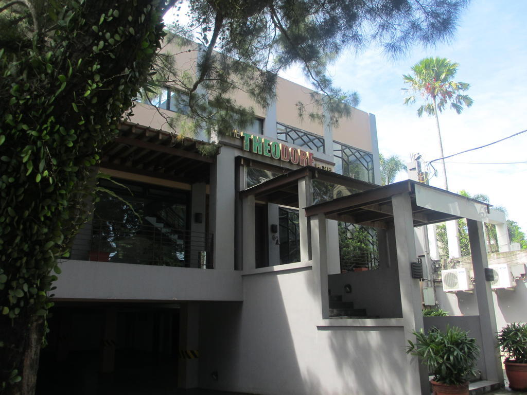 The Theodore Hotel Tagaytay City Екстер'єр фото