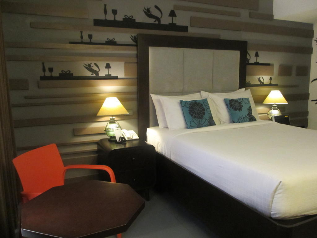 The Theodore Hotel Tagaytay City Екстер'єр фото