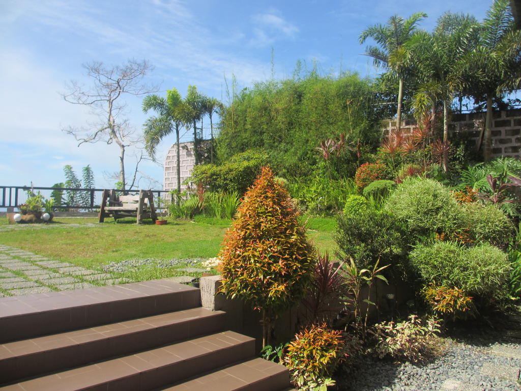 The Theodore Hotel Tagaytay City Екстер'єр фото
