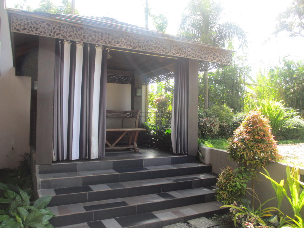 The Theodore Hotel Tagaytay City Екстер'єр фото
