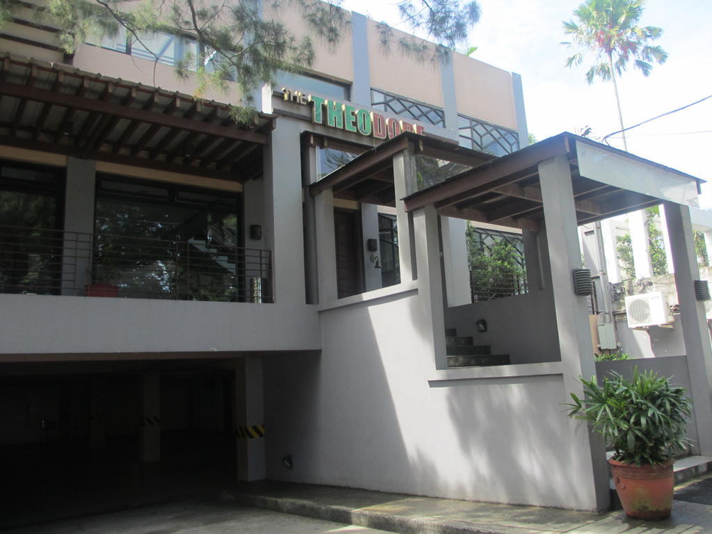 The Theodore Hotel Tagaytay City Екстер'єр фото